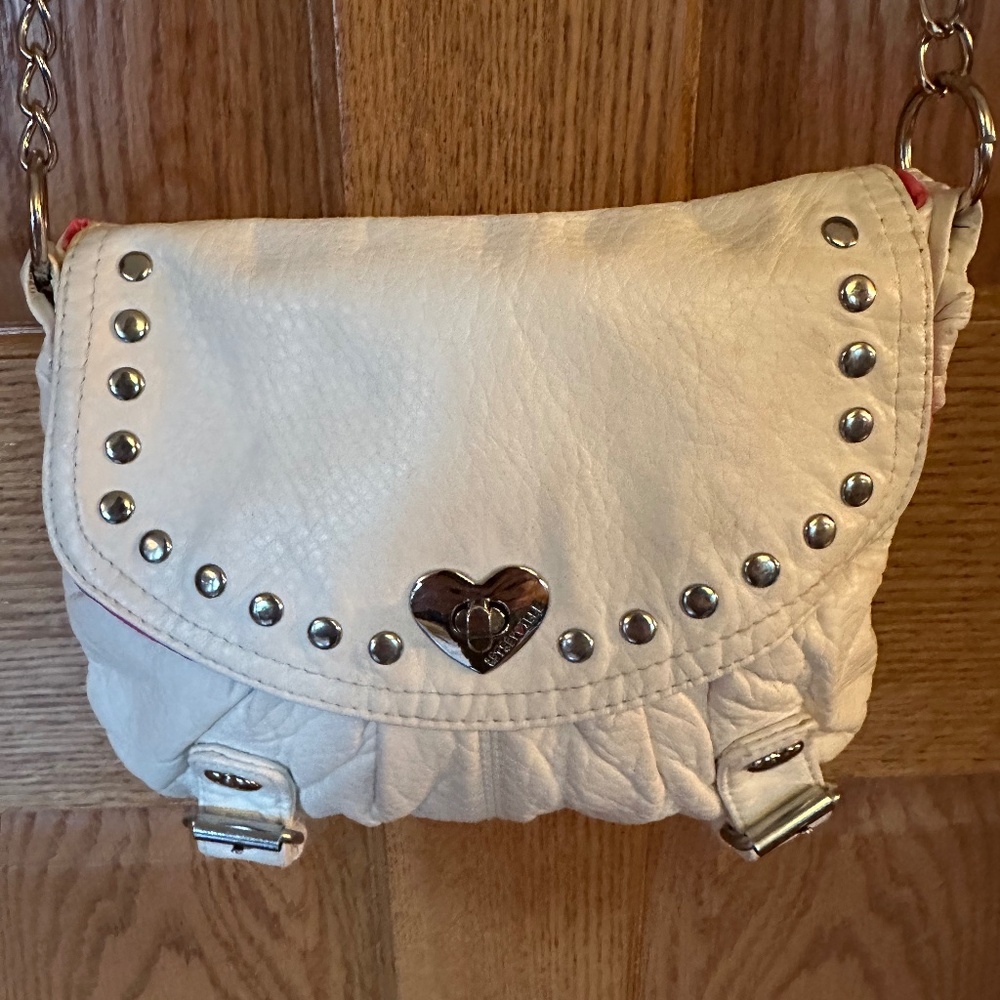 Betseyville White Leather Small Purse with pink interior w/shoulder strap.